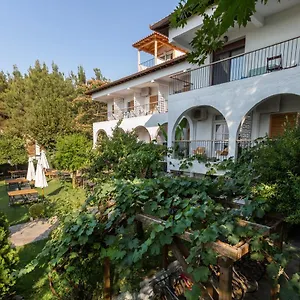 liotopi.hotelschalkidiki.net/